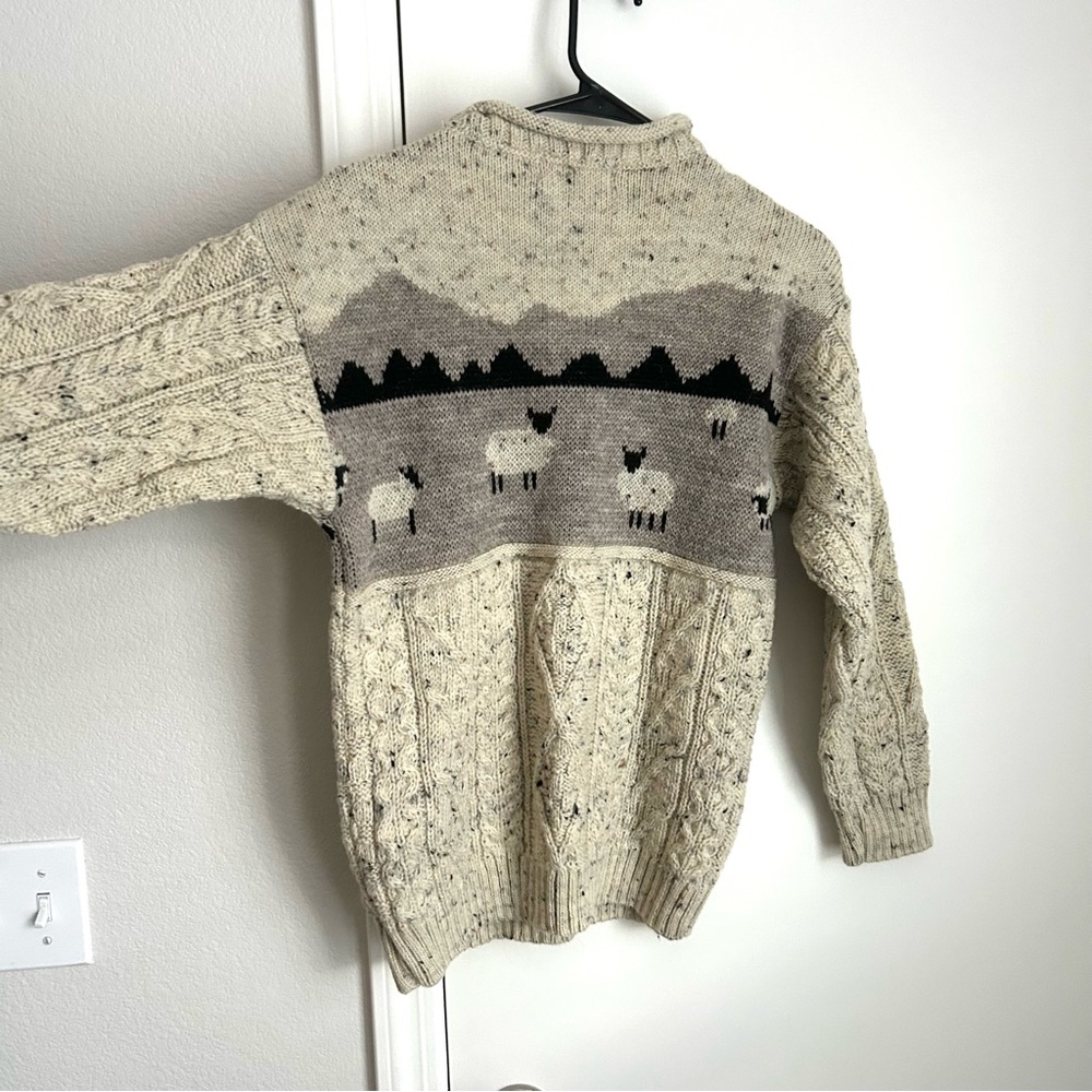 The Irish Store 100% wool cable knit sheep pattern sweater size small - Picture 6 of 7